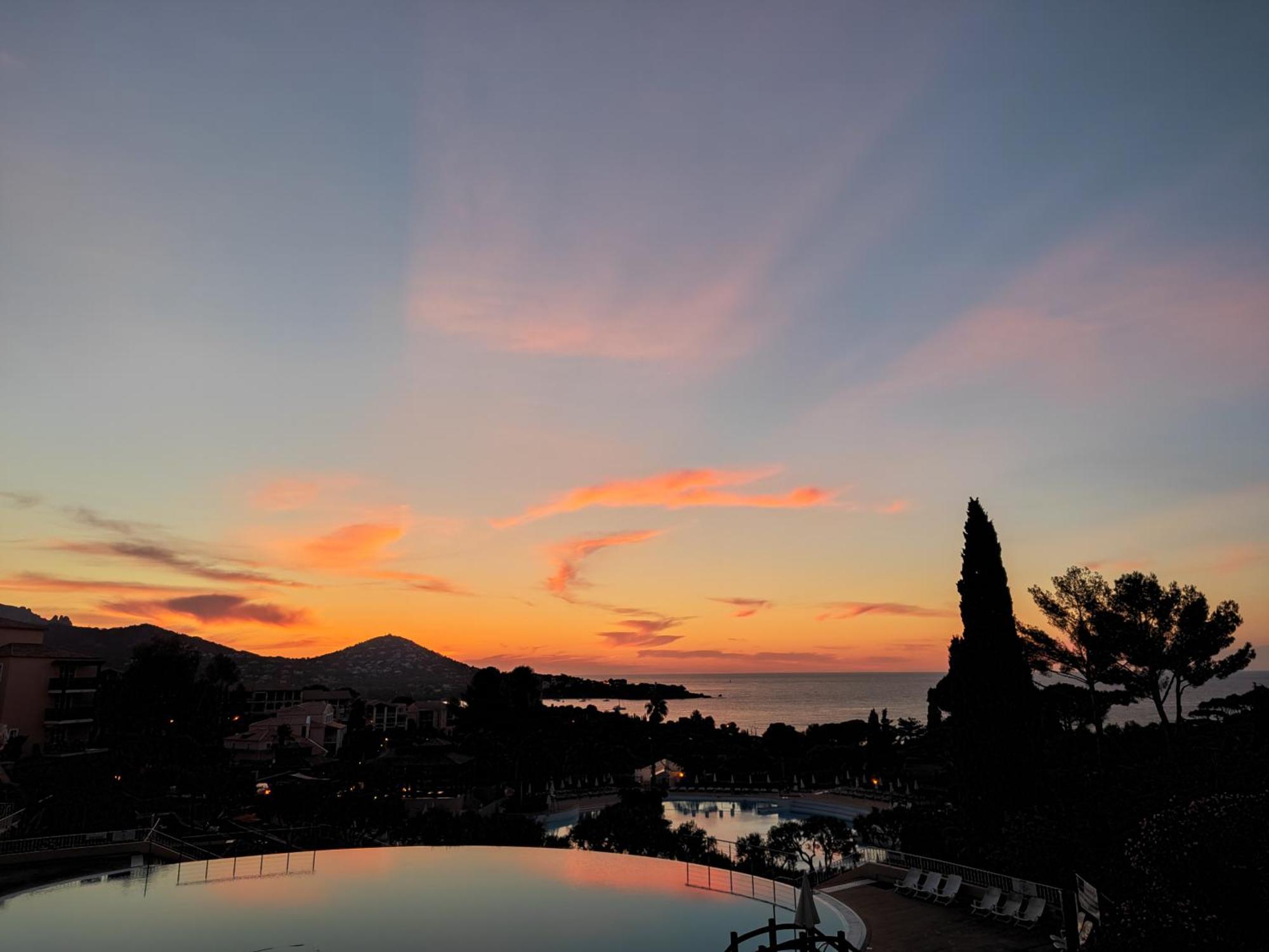 Cozy Apartment In Agay With Stunning Views Saint-Raphaël エクステリア 写真