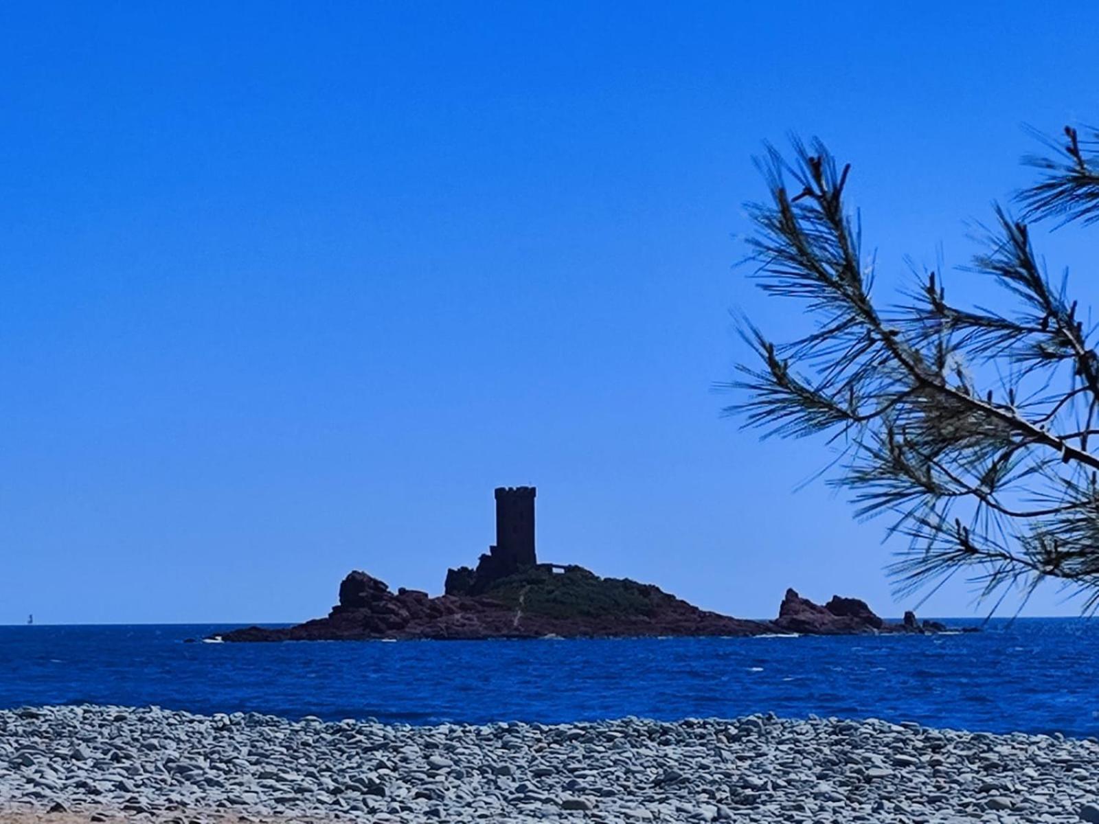 Cozy Apartment In Agay With Stunning Views Saint-Raphaël エクステリア 写真